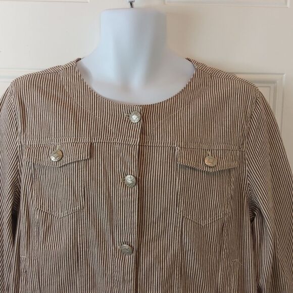 (3/$20) LAL brown and white pinstripe 3/4 sleeve jacket - Picture 2 of 12